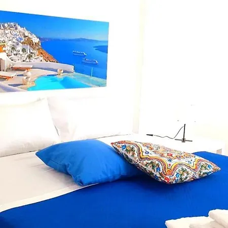 Rosso Corallo A Tre Minuti Dal Mare Disponibile Piano Terra Indipendente Sul Golfo Di Castellammare